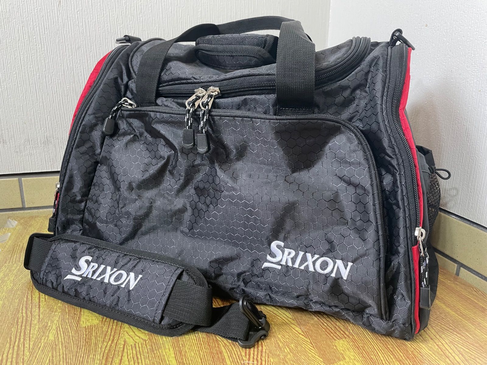新品 SRIXON スリクソン ゴルフバッグ ボストンバッグ ブラック レッド 