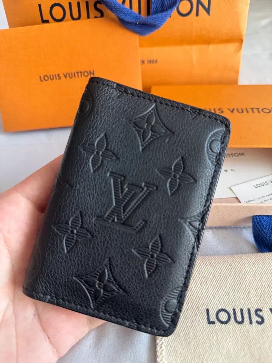 状態良し| Louis Vuitton ルイヴィトン シャドウ オーガナイザー カードウォレット