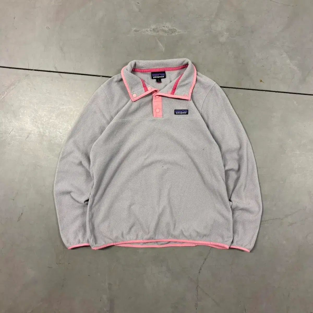パタゴニア シンチラ スナップ-T グレー|ピンク