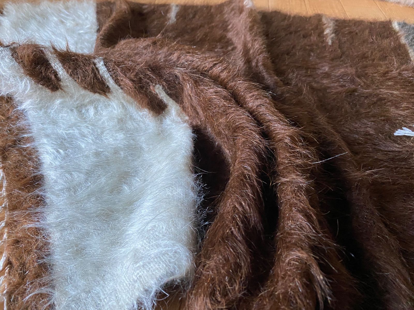 艶々感が違う！40年ほど前に織られたセミアンティークシイルトバッタ