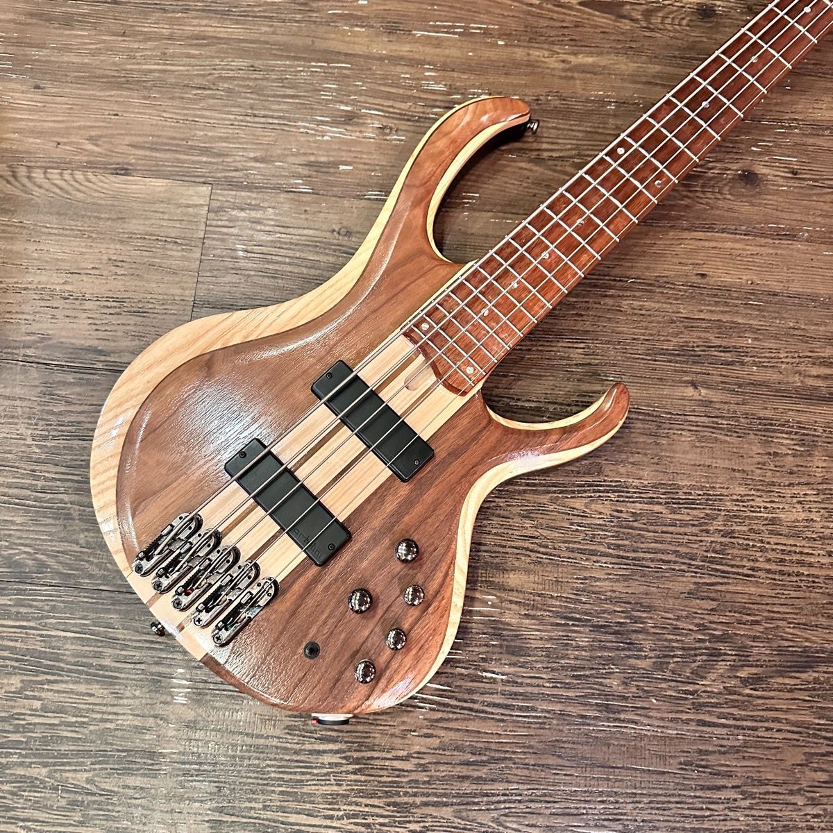 Ibanez BTB 745 1 P-02 Active Electric Bass アイバニーズ エレキベース 5弦