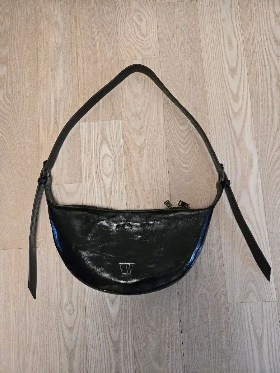 ヴェラウォン クルー バスケットバッグ クロスバッグ 2025