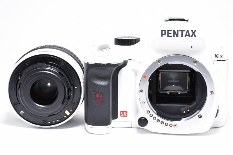 実用品】Pentax ペンタックス K-x 白 ホワイト シャッター数約940枚と