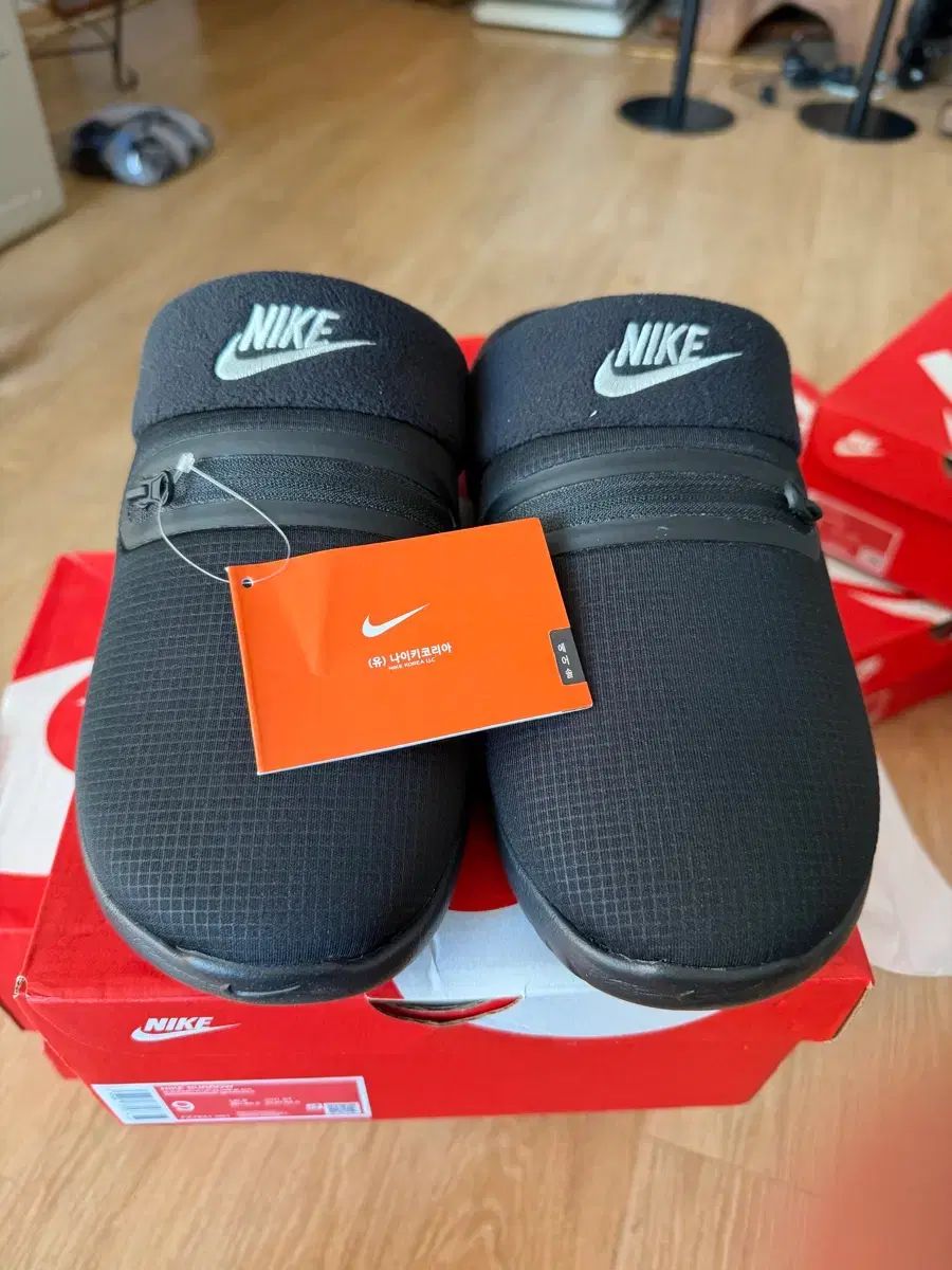 ナイキ コートバーロウ スリッパ ブラック