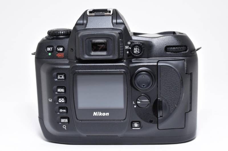 実用品】Nikon ニコン D100 / AF NIKKOR 35-80mm 4-5.6D レンズキット