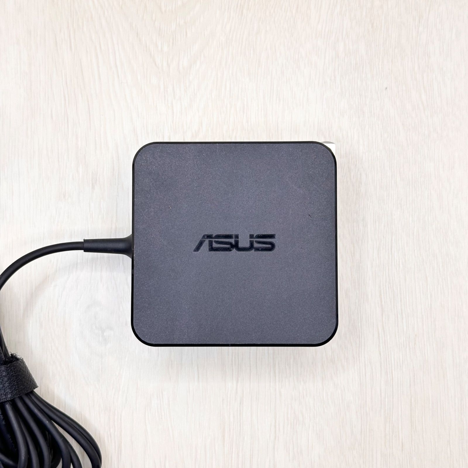 ASUS ADP-65DW B Ace 19V 3.42A Genuine AC Adapter Genuine Charger Power Adapter Charging Charging Cable Charger Computer Laptop PC Laptop PC Laptop Plug Outer Diameter Approx 5.5 mm Center Plus 80309-352