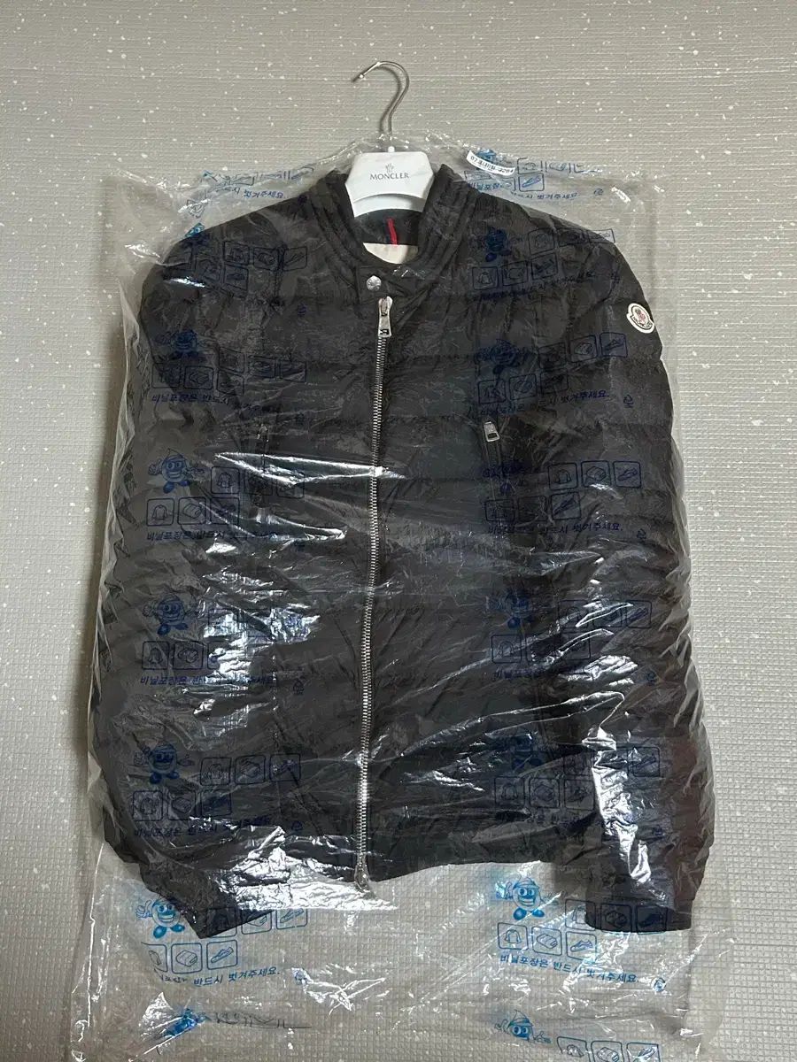 クリニック完了 3 サイズ モンクレール アミ オート ダウン