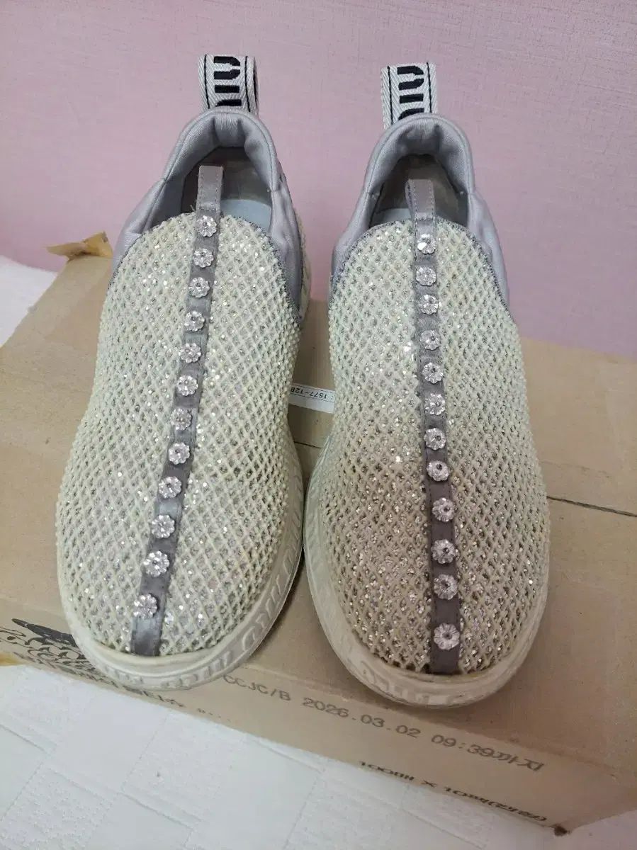 ジュエリー クリスタル