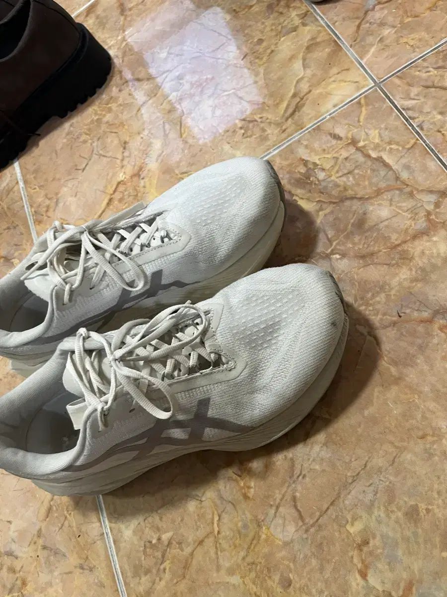  アシックス SUPERBLAST ランニングシューズ スニーカー 靴