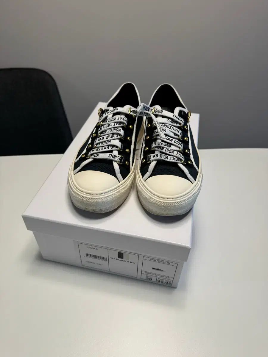 ディオール オブリーク 韓国 デパート スニーカー 36