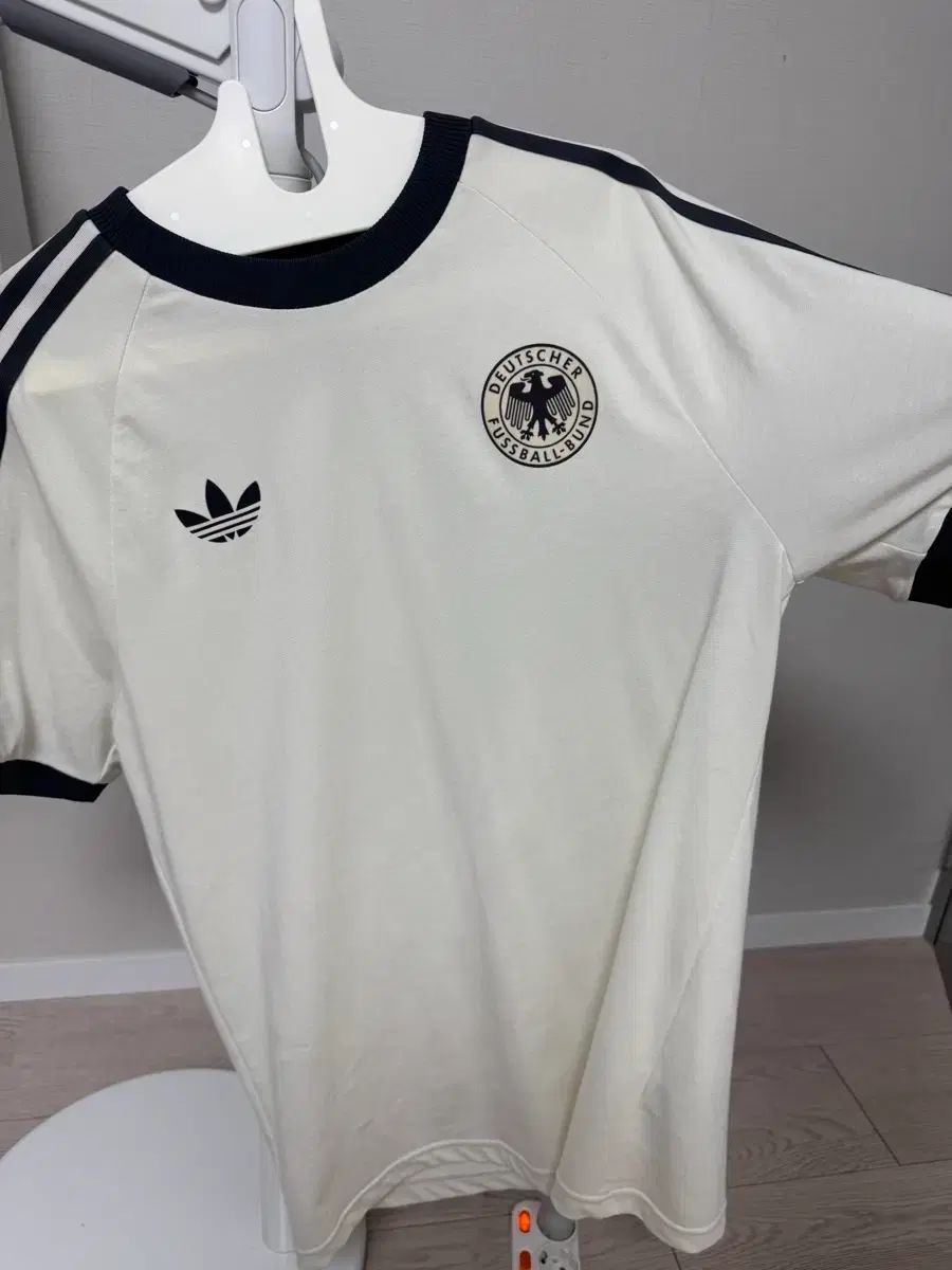 アディダス ドイツ アディカラー Classic 3本線 Tシャツ XL