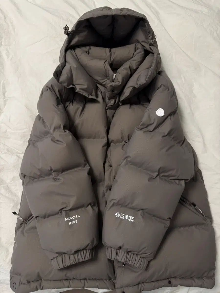 MONCLER モンクレール X HYKE ダウン イドンフィ パディング