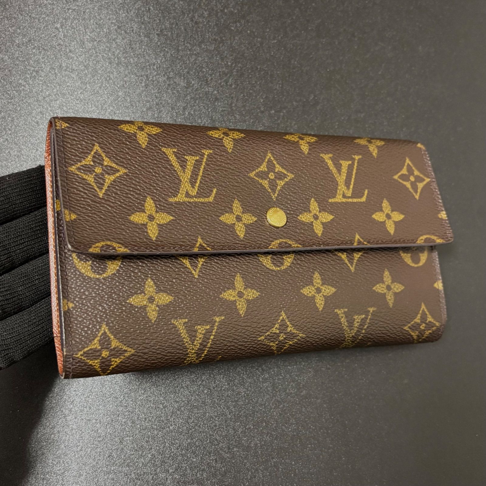 v 42 ポルト トレゾール ポルトフォイユ インターナショナル ルイ ヴィトン Louis Vuitton 3つ 三つ 折り フラップ ボタン 式 長 財布 ロング ウォレット 小銭入れ コインケース 付き モノグラム