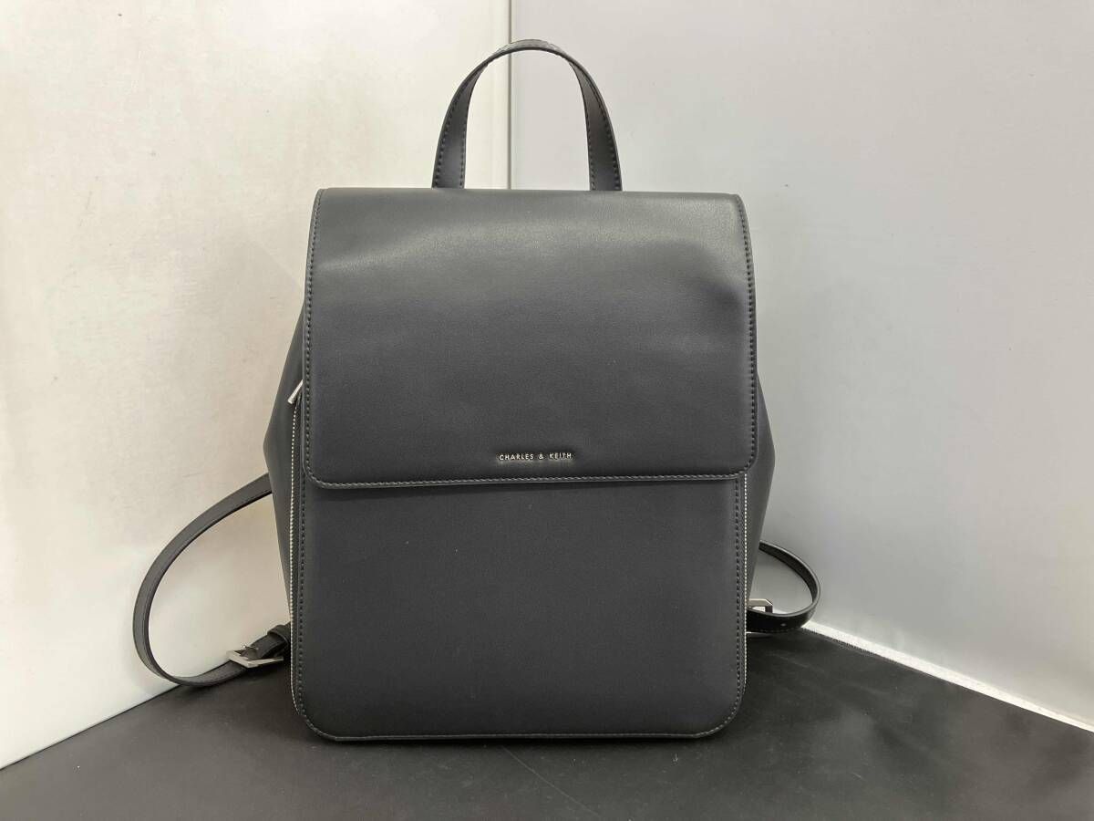 Charles-Keith | Black ブラック フロントフラップ ストラクチャーバックパック チャールズアンドキース リュック