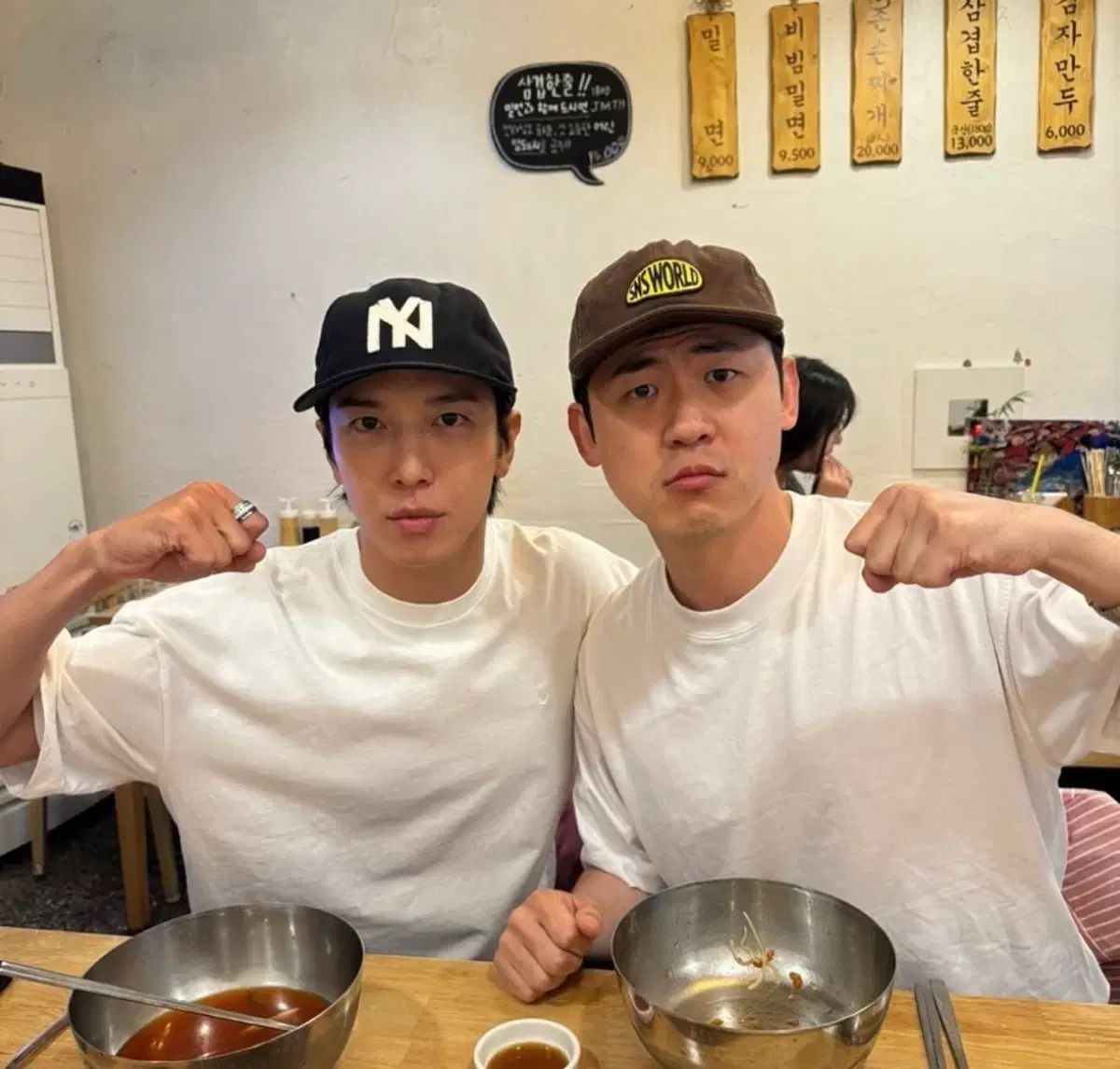 SNS ベースボールキャップ ブラウン