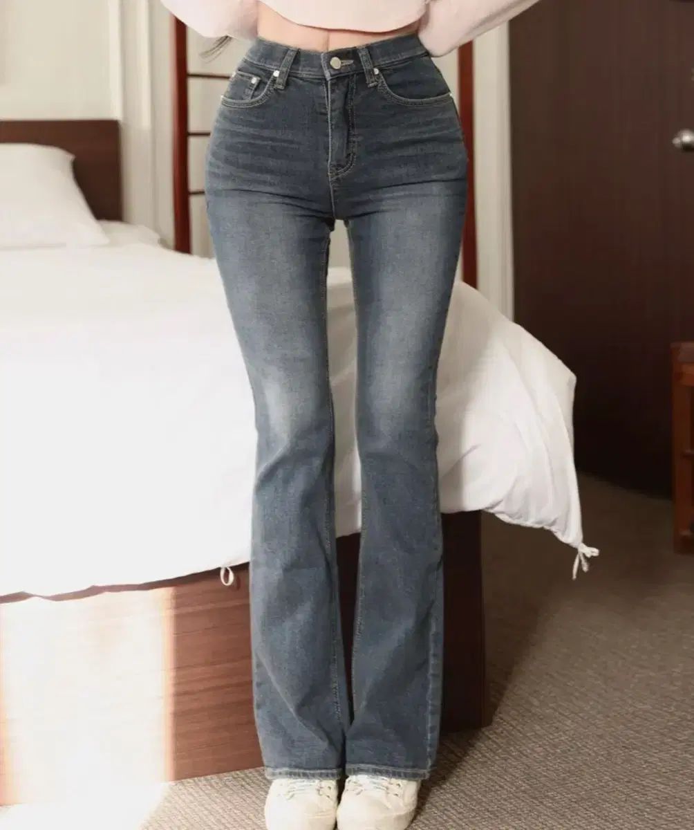 カインダミ 骨盤 ボリュームアップ ブーツカット デニム パンツ インディゴデニム M