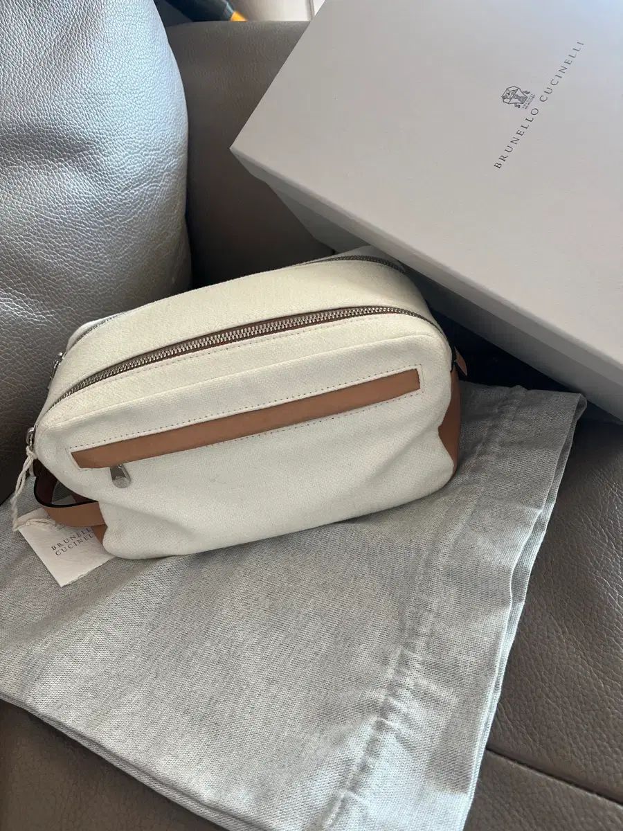 ブルネロクチネリ ビューティーケース ポーチ