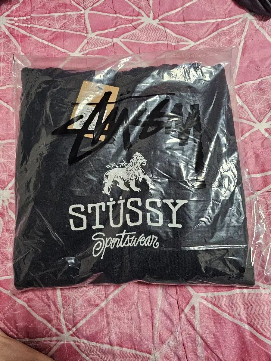 STUSSY ライオン ブラック フーディ L