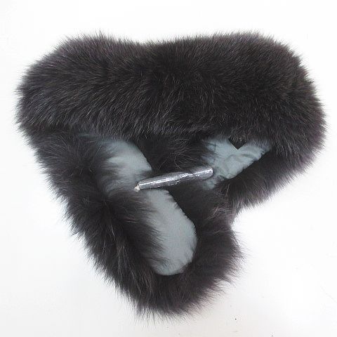 チャコールグレー