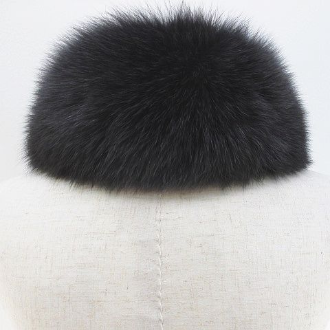 チャコールグレー