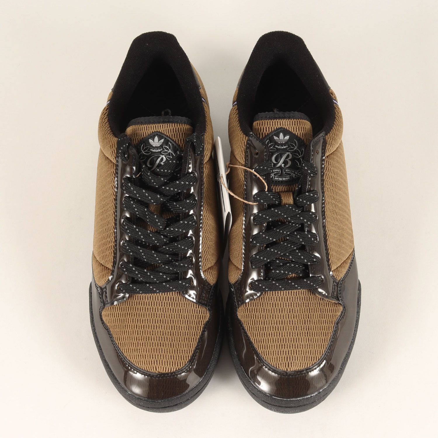 コアブラック ローカット