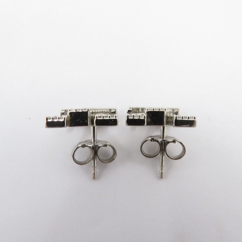 ルイヴィトンLVアイコニックピアス 【 M00608 】 シルバー ピアス・LV アイコニック ストラス S00｜ルイ・ヴィトン 公式サイト