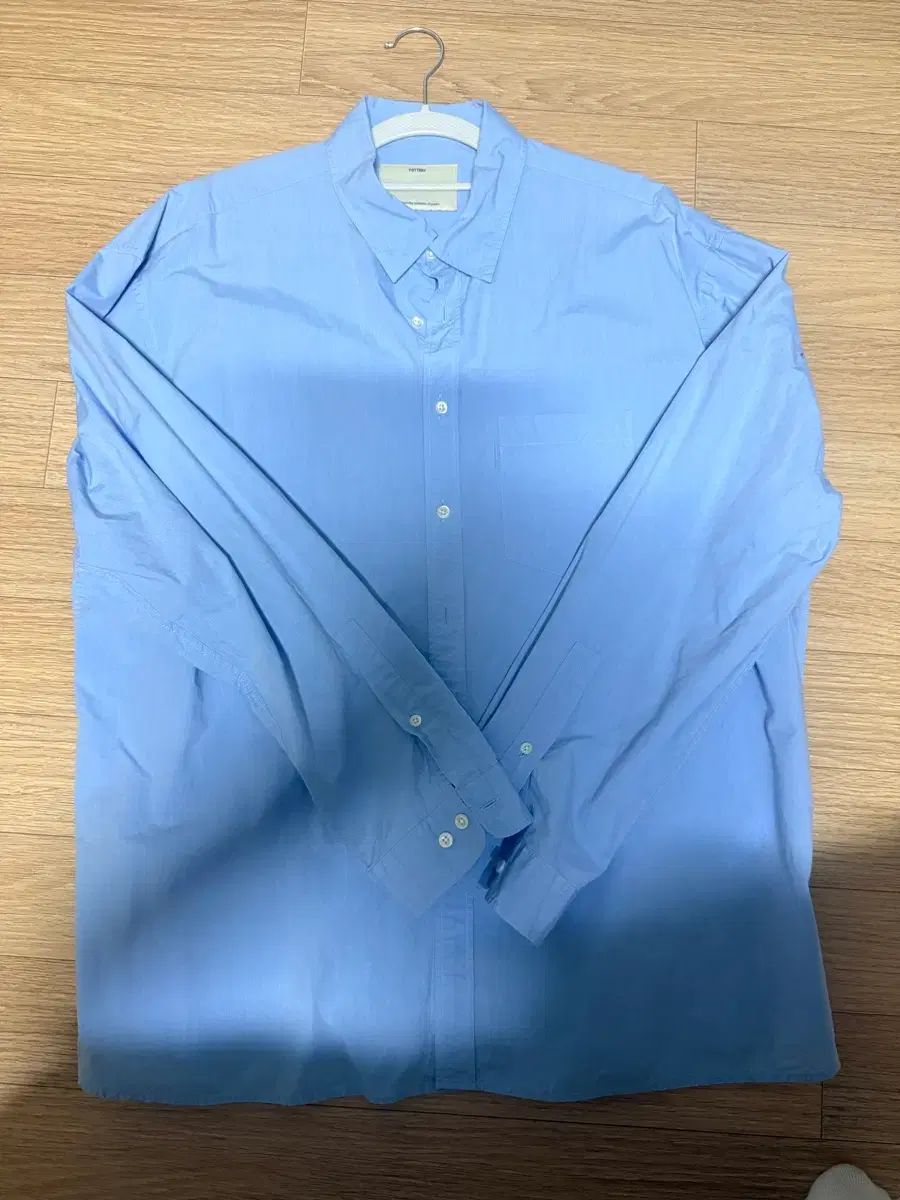 ポッタリー コンフォート シャツ ソックス カラー