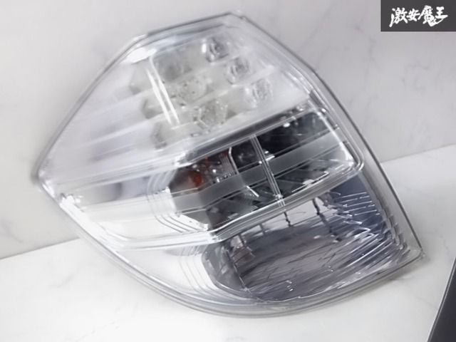 フィット ハイブリッド LED テールライト テールランプ P9883 【公式通販】