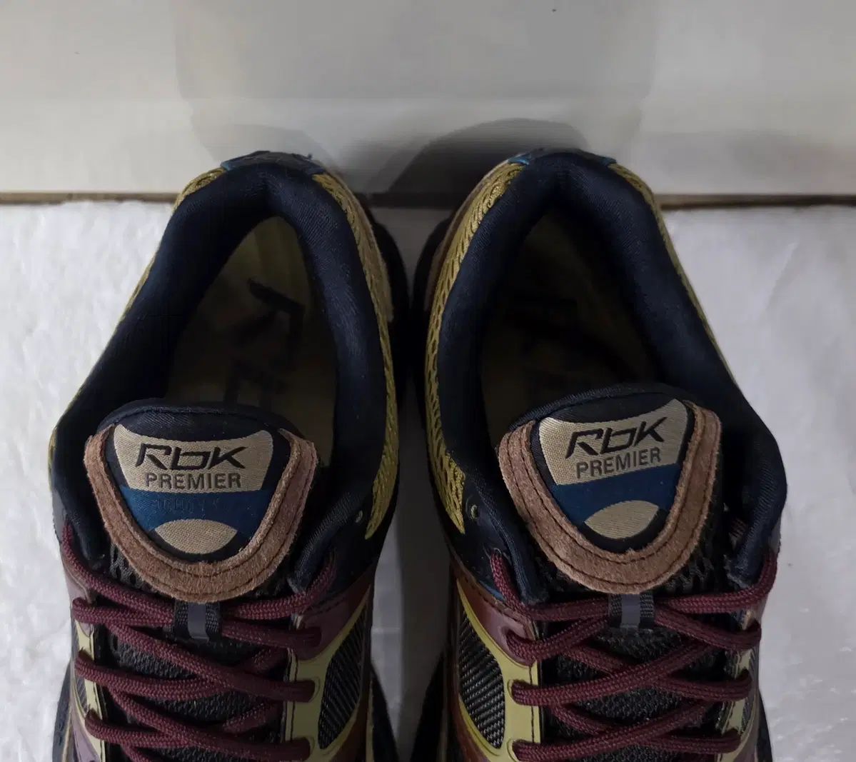  245 リーボック ツリー ニティKFS カーキブラウンㅡ最安値 スニーカー 靴