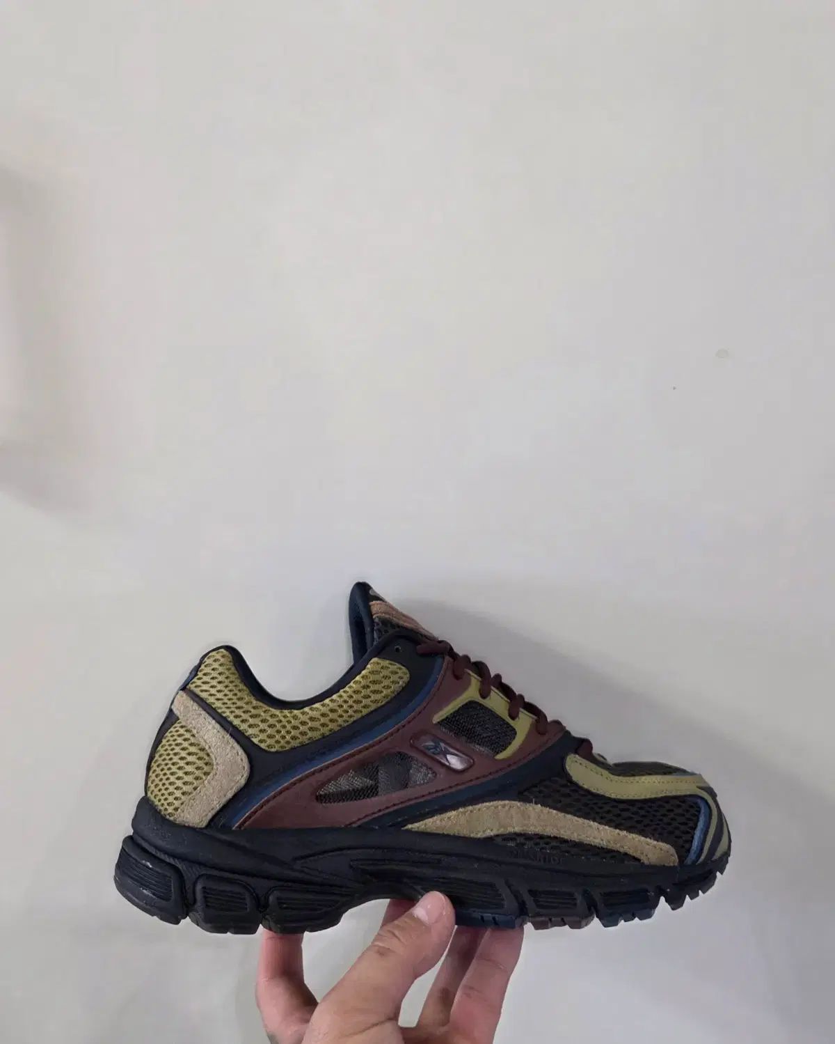 245 リーボック ツリー ニティKFS カーキブラウンㅡ最安値