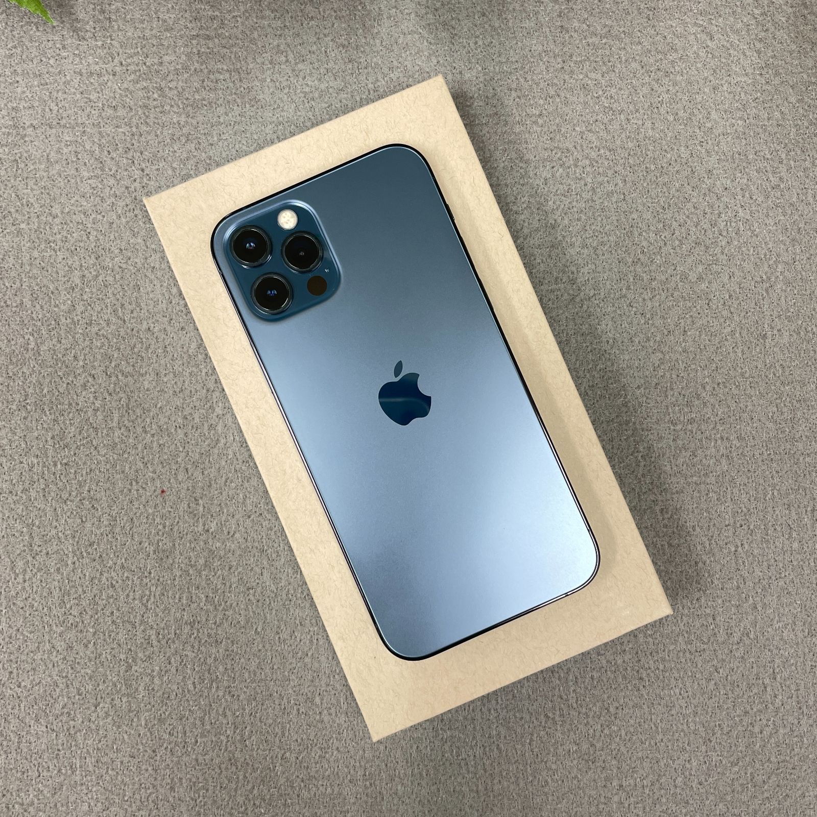 iPhone 12 Pro 128 GB ブルー 海外版SIMフリー