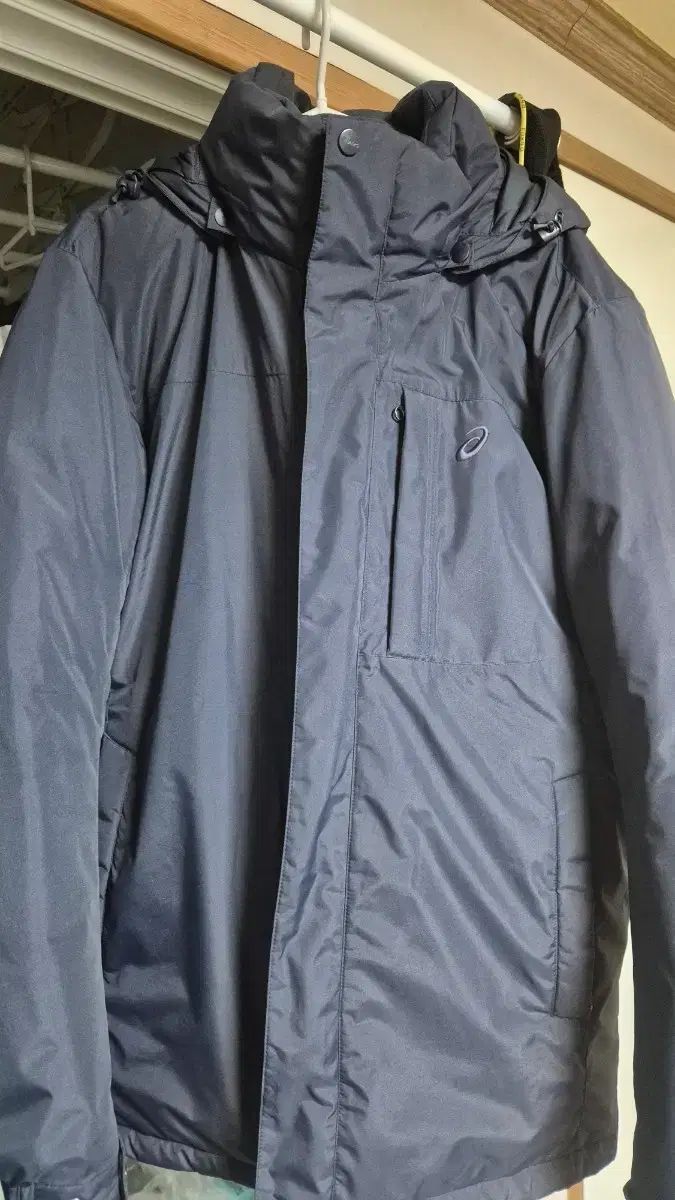 アシックス ネイビー ダウン アウター