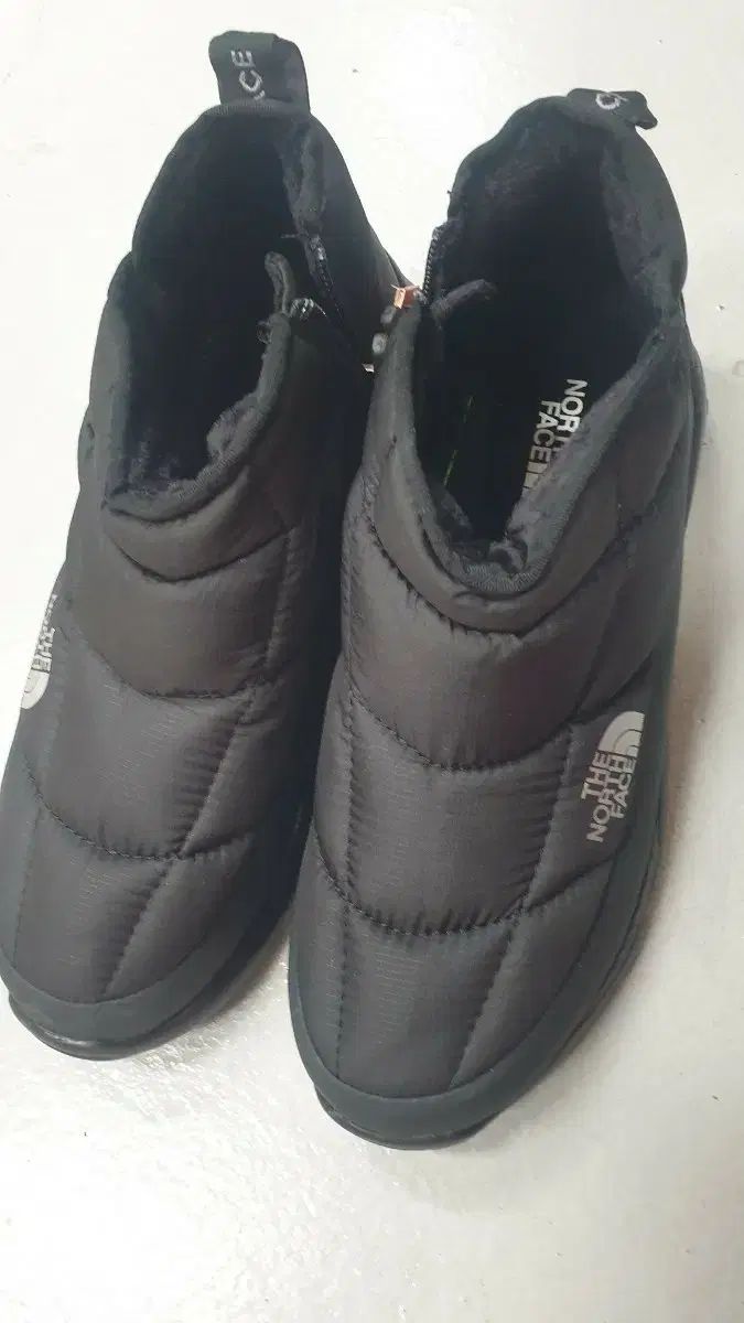 THE NORTH FACE ザノースフェイス ダウンブーツ ローツェ 250 ブラック