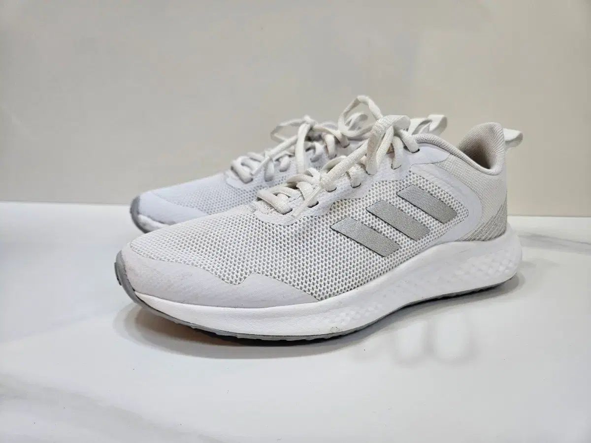 adidas(アディダス) ⁄ FLUIDSTREET⁄ローカットスニーカー⁄24.5cm 