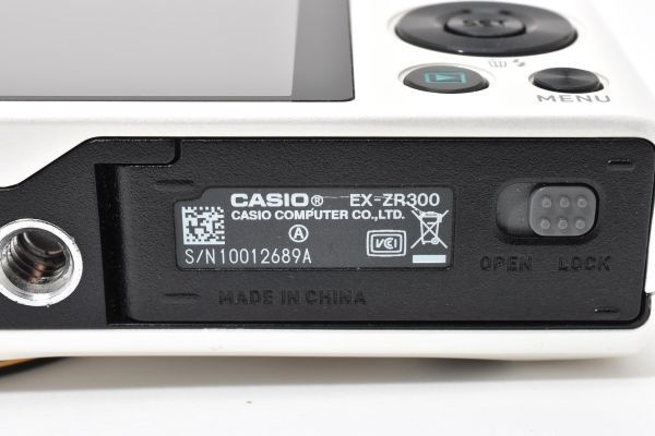 ☆極上品☆ CASIO EXILIM EX-ZR300WE ホワイト CASIO デジタルカメラ