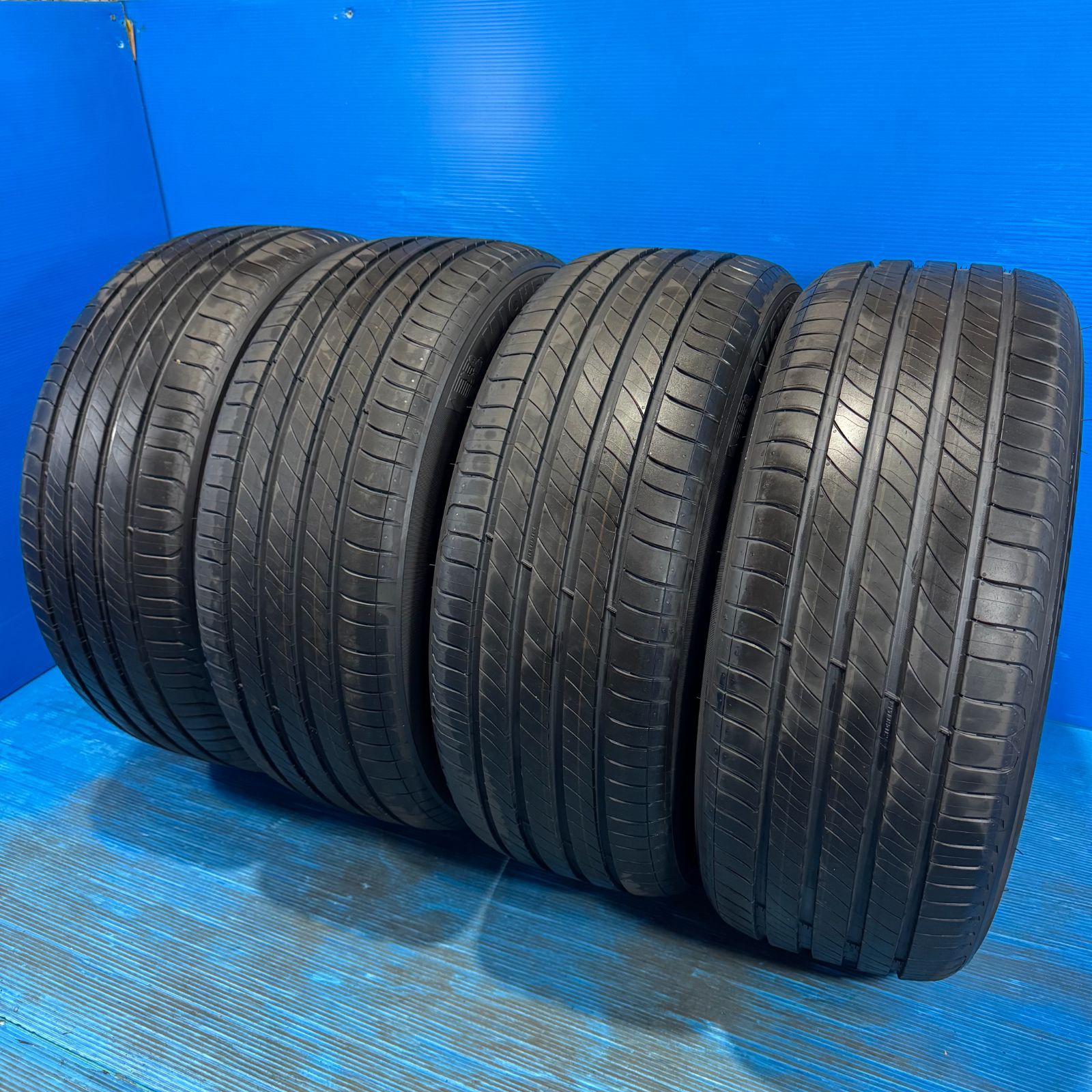 ミシュラン PRIMACY4　225/50R18 4本セット 新車取り外し 2025年製 新車外し 美品 ミシュラン プライマシー4 225/50R18 4本