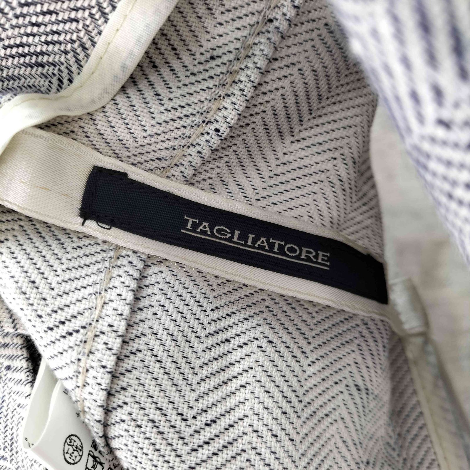 TAGLIATORE(タリアトーレ) イタリア製 コットンリネン ヘリンボーン 2Bシングルテーラードジャケット メンズ 表記無 【中古】【ブランド古着バズストア】 タリアトーレ TAGLIATORE イタリア製 コットンリネン ヘリンボーン 2B