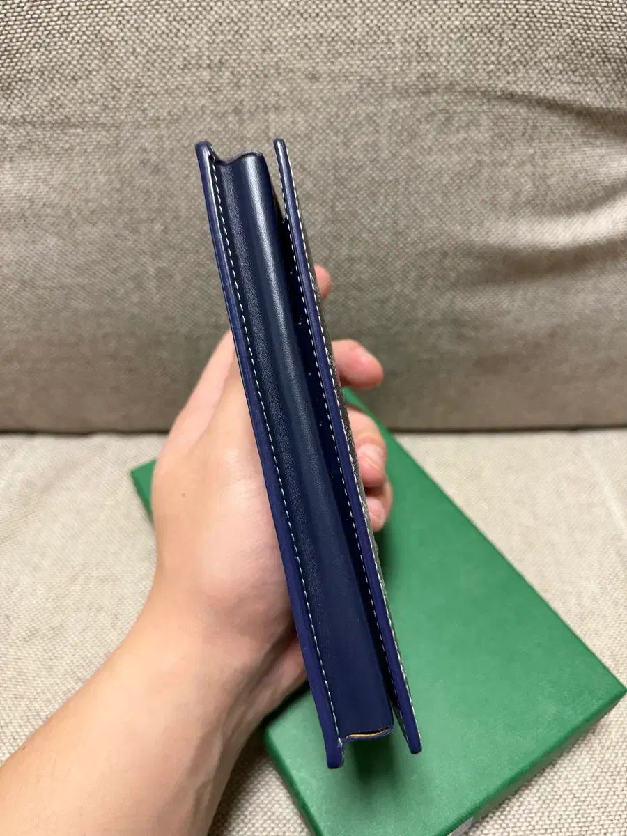 ネイビー ボックス