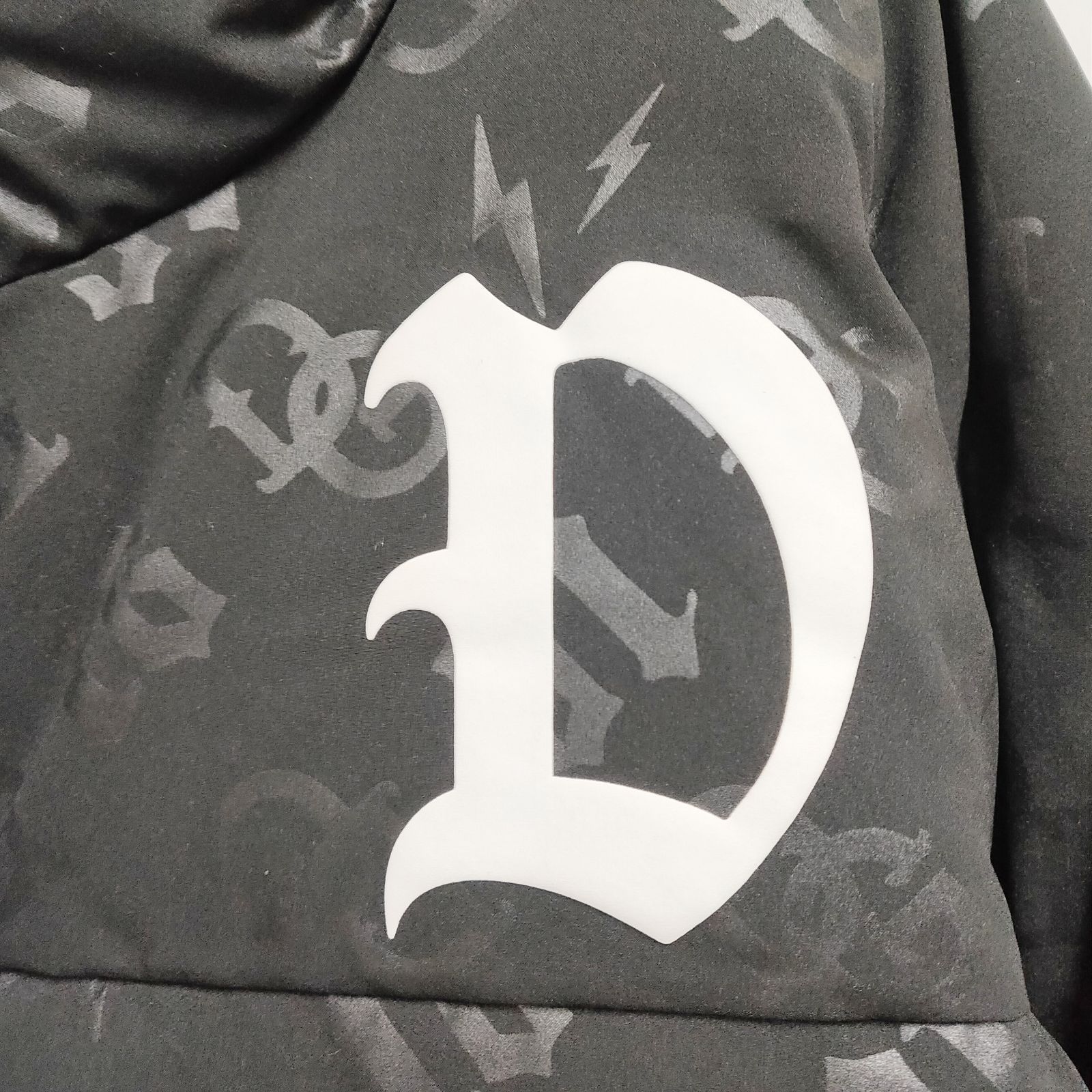 新品 未使用 デヴァローゴルフ モノグラムD ダウンジャケット ブラック