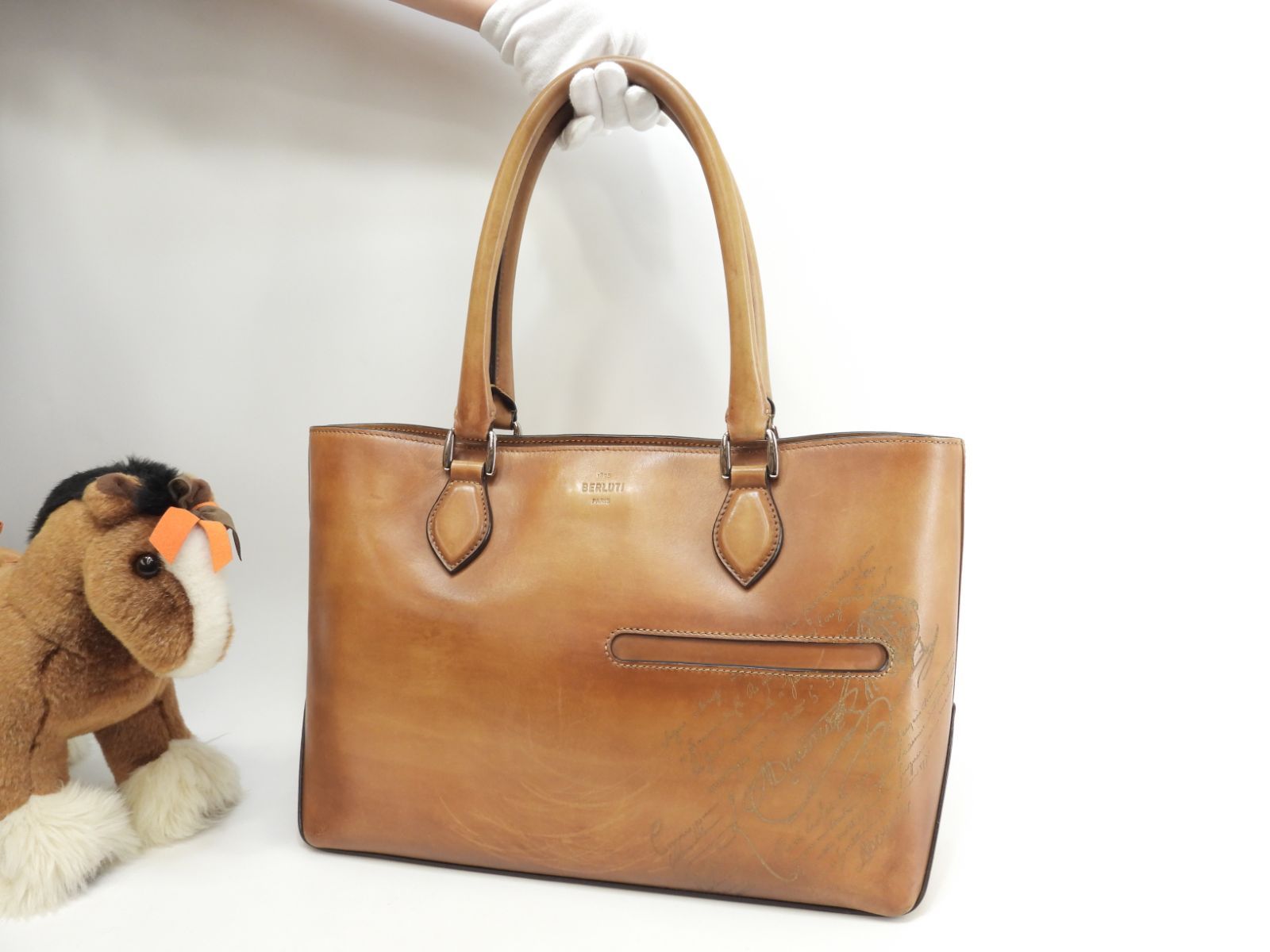 ベルルッティ トゥジュールミニ カリグラフィ レザー茶 トートバッグ