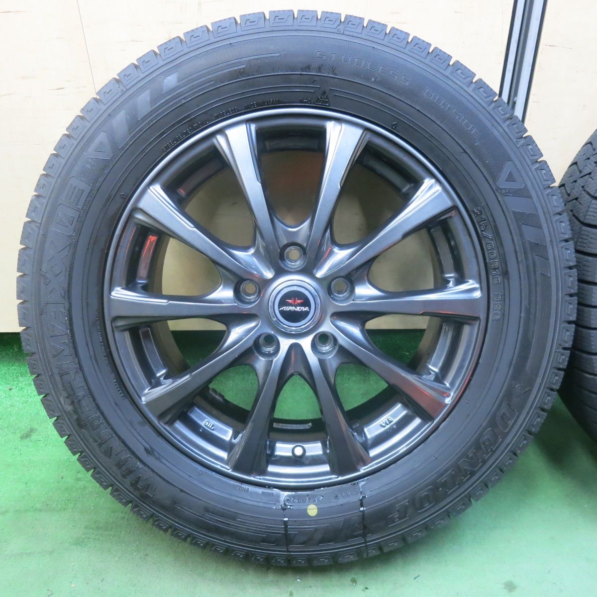 バリ溝！22年！キレイ！9.5分☆スタッドレス 215/60R16 ダンロップ 