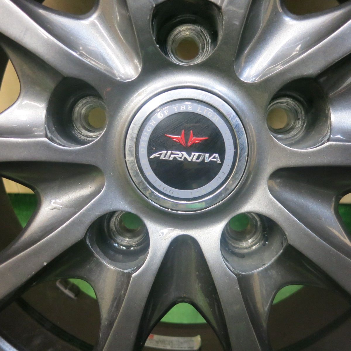 バリ溝！22年！キレイ！9.5分☆スタッドレス 215/60R16 ダンロップ 