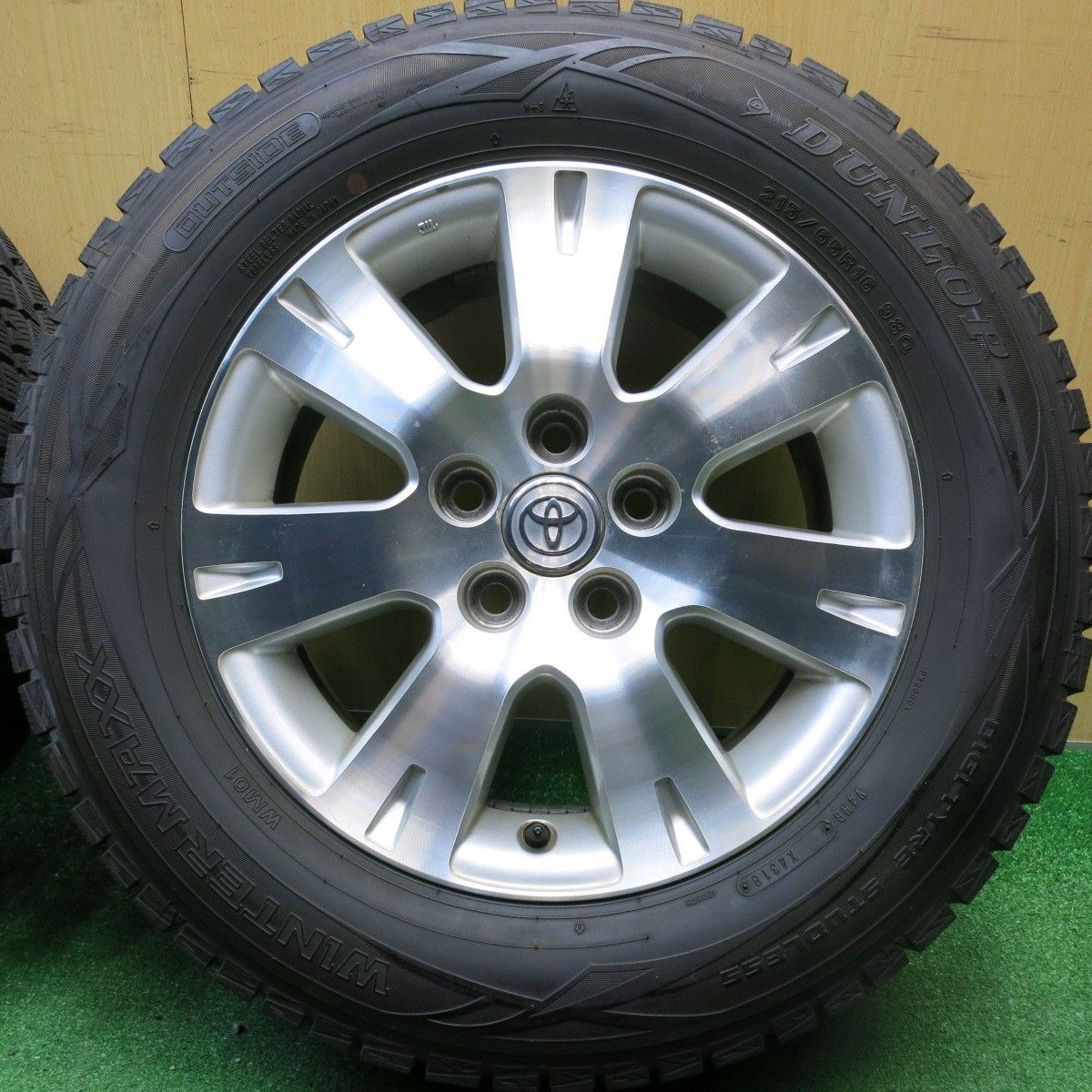 バリ溝 9.5分 トヨタ 10系 アルファード ヴェルファイア 215|65 R 16 スタッドレス ダンロップ ウインターマックス WM 01 16インチ PCD 114.3|5 H ス
