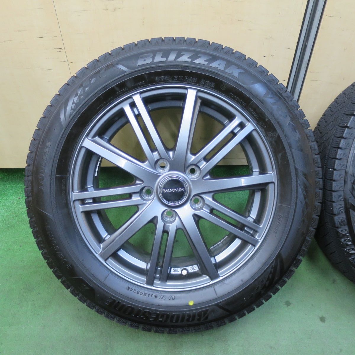 バリ溝 24年 キレイ 9.5分 スタッドレス 205|60 R 16 ブリヂストン ブリザック VRX 3 BR 10 バルミナ 16インチ PCD 114.3|5 H ス