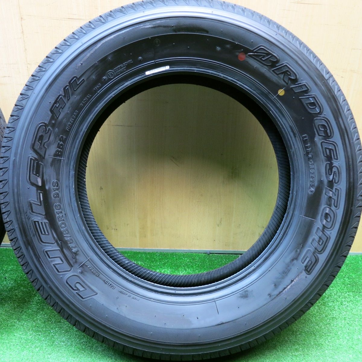 タイヤ 16インチ