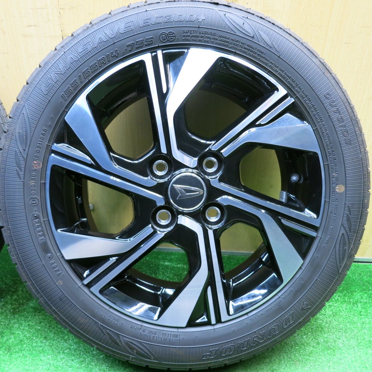 ほぼ新車外し 24年 ダイハツ LA 650 S タント カスタム 155|65 R 14 ダンロップ エナセーブ EC 300 14インチ PCD 100|4 H ノ