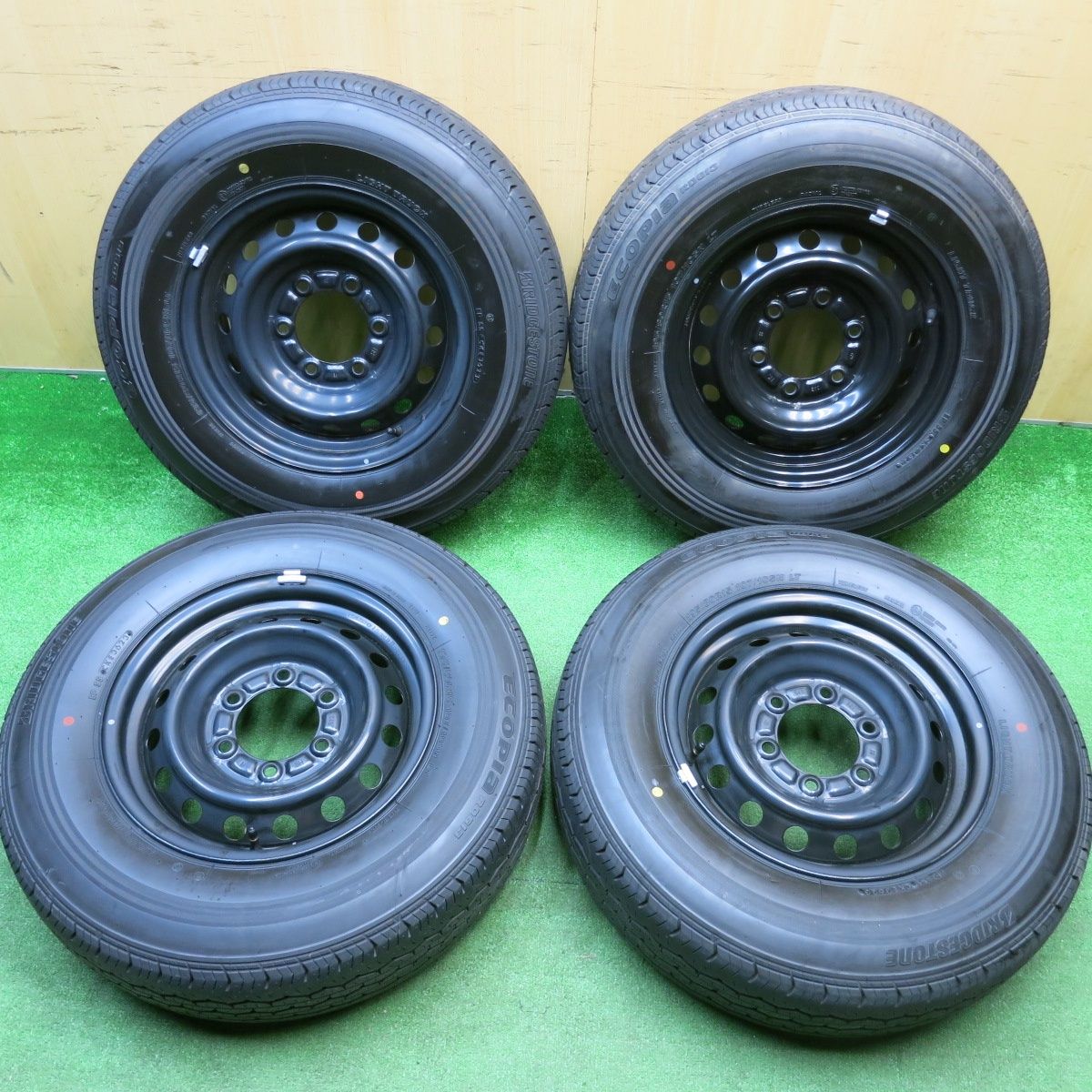 新車外し 23年 トヨタ ハイエース スチール 195|80 R 15 107|105 N ブリヂストン エコピア RD 613 15インチ PCD 139.7|6 H ノ