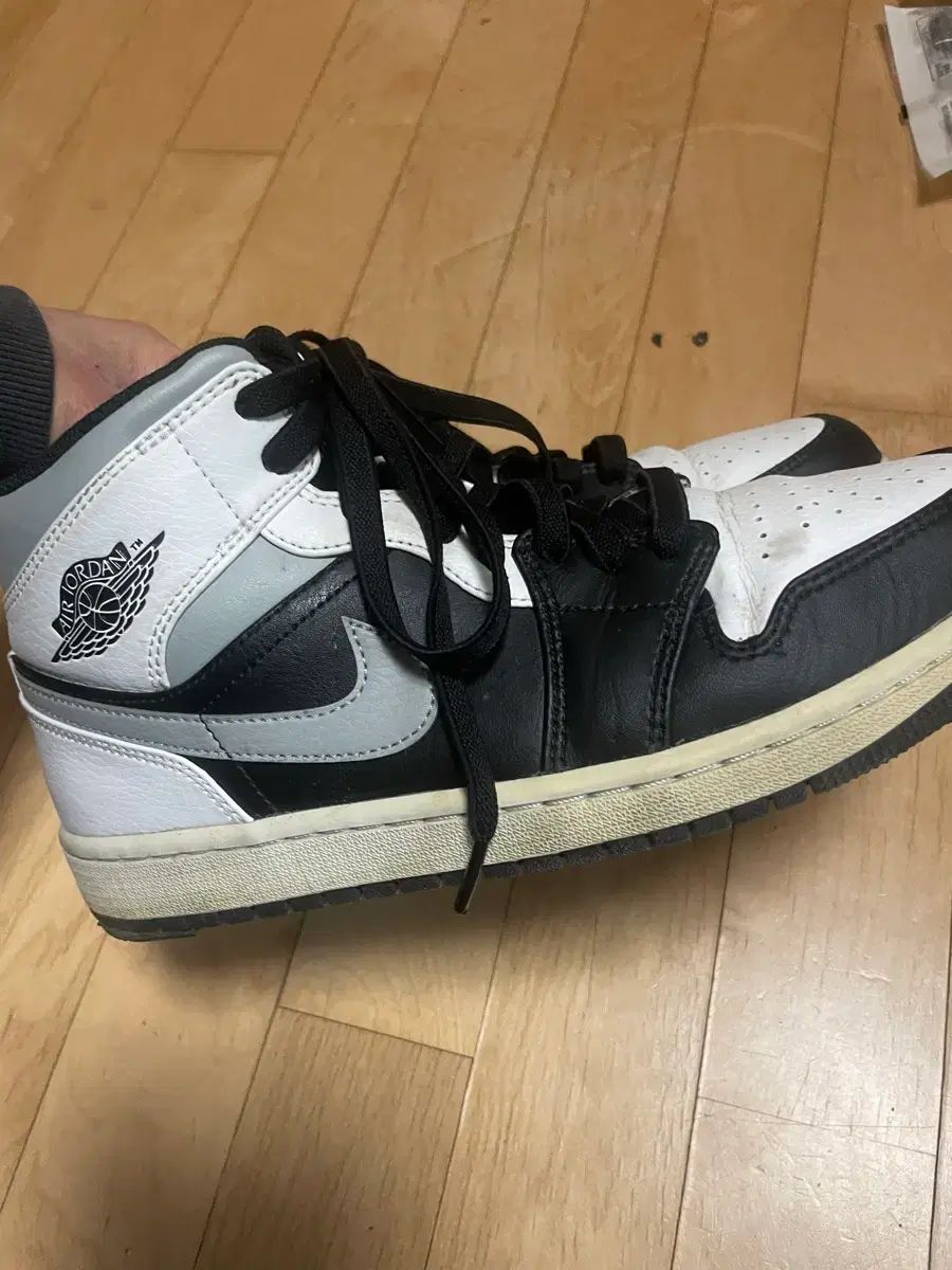 ナイキ エアジョーダン1 ブラック|白 スニーカー