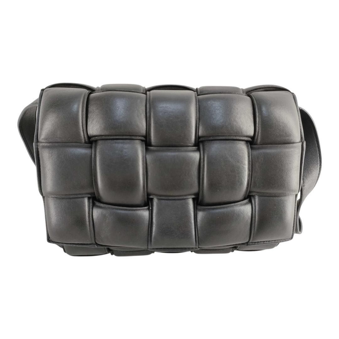 ボッテガヴェネタ パデッドカセット マキシイントレチャートクロスボディバッグ