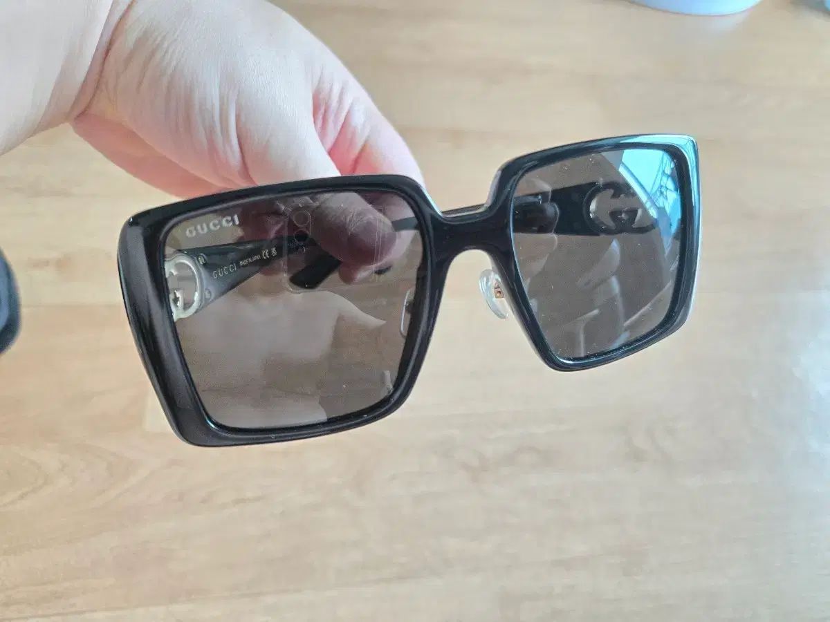 グッチ ブラック サングラス レディース